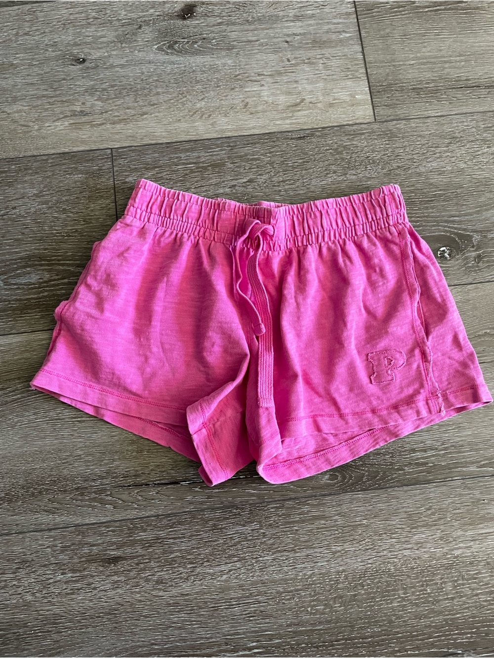 Victoria’s Secret PINK Hot Pink Pull on light weight shorts Size Small